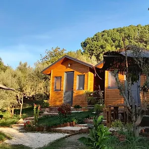 Bujtina Musta Landhuis Berat